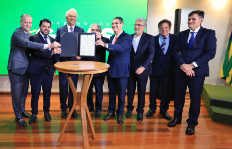 Caiado lança programas que garantem segurança jurídica e destravam investimentos nos distritos industriais goianos